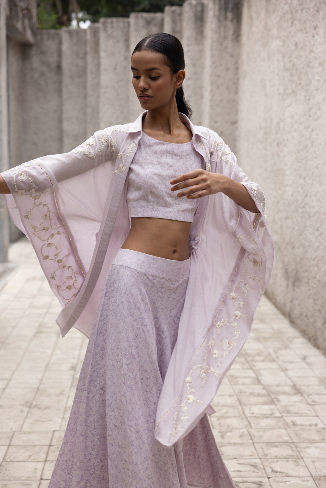 ZAHRA LILAC BLOCK PRINT CO-ORD SET WITH EMABROIDERED CAPE