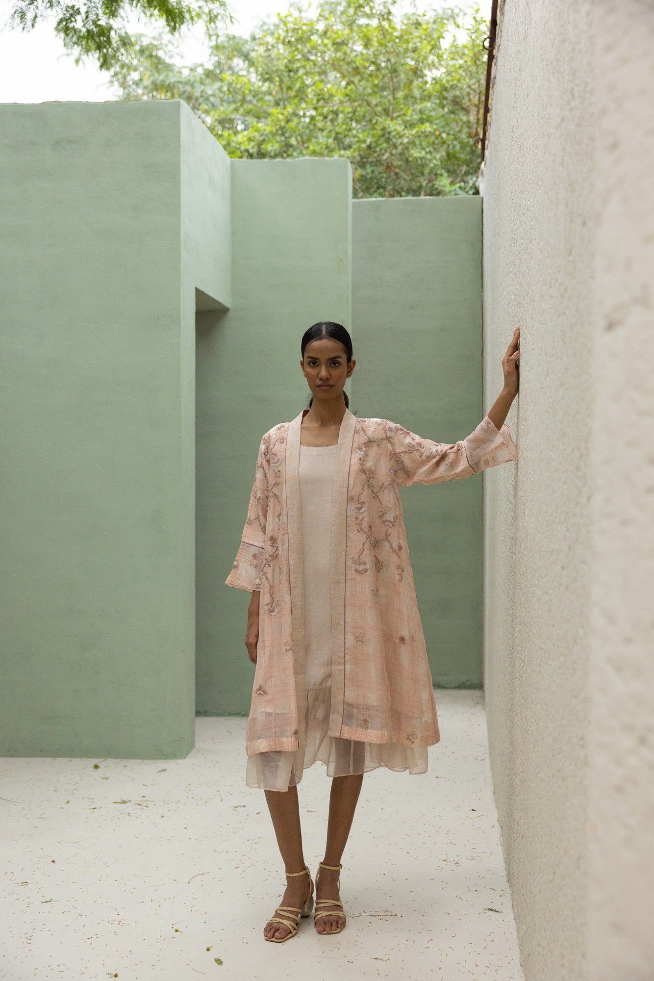 ZAHRA EMBROIDERED CAPE SET
