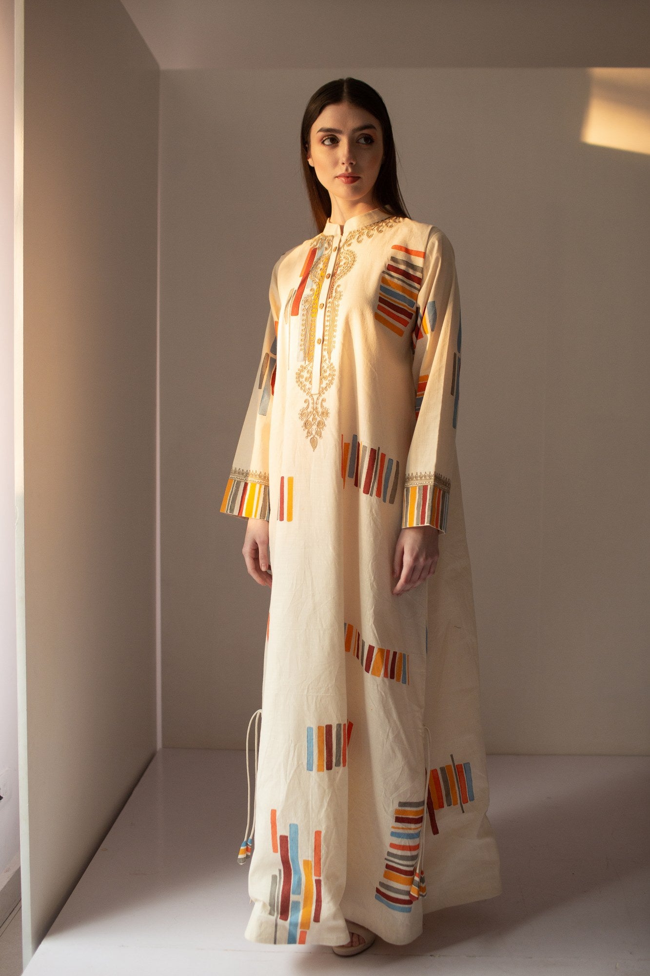 EOM EMBROIDRED KAFTAN